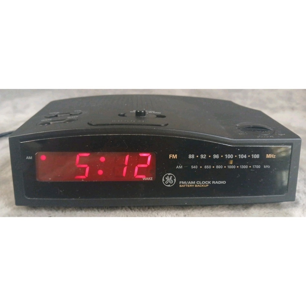 General Electric AM/FM Digital Clock Radio Alarm Clock 7-4813B 120V Tested Works